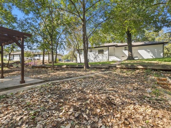 222 N Murdeaux Lane , Dallas Texas 75217