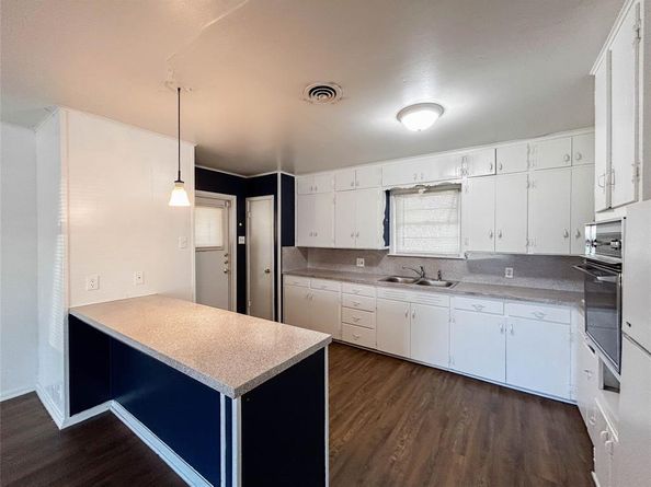 2305  Bernard Street , Denton Texas 76205