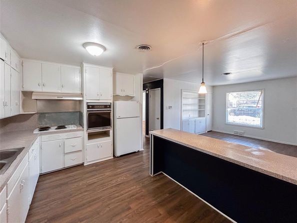 2305  Bernard Street , Denton Texas 76205