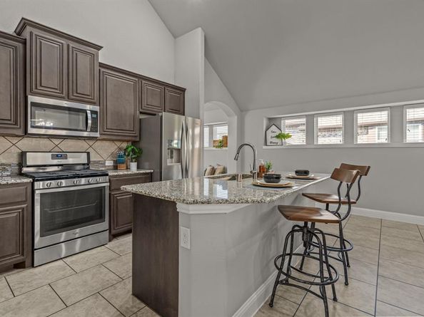 1705  Emerald Tree Place , Aubrey Texas 76227