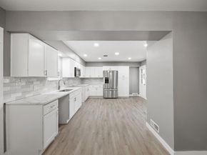 2215  Mack Lane , Dallas Texas 75227