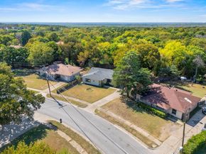 2215  Mack Lane , Dallas Texas 75227