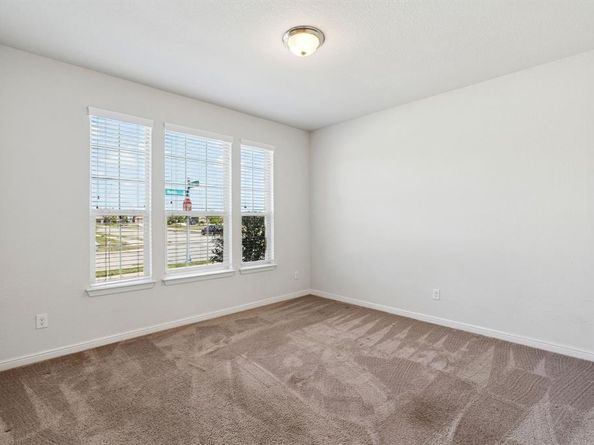 1048  Madelia Avenue , Fort Worth Texas 76177