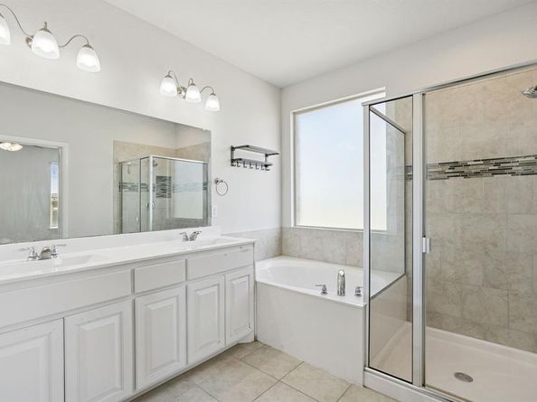 1048  Madelia Avenue , Fort Worth Texas 76177