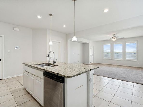 1048  Madelia Avenue , Fort Worth Texas 76177