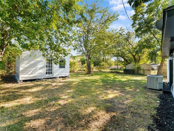 1722  Buena Vista Street , Mesquite Texas 75149