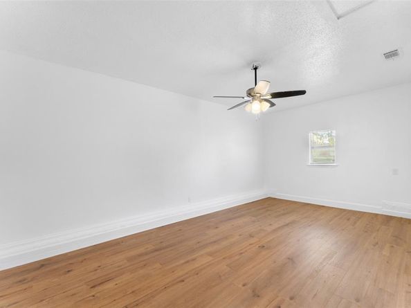 1722  Buena Vista Street , Mesquite Texas 75149