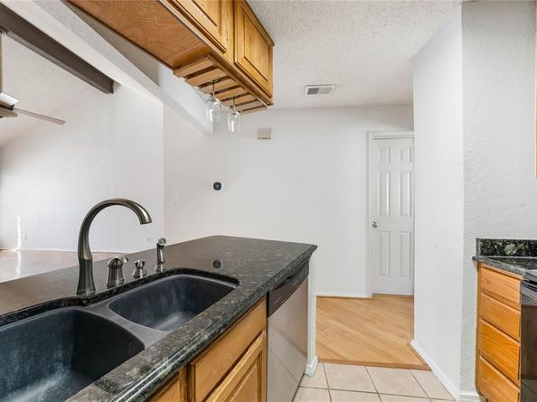 13217  Emily Road  3209, Dallas Texas 75240