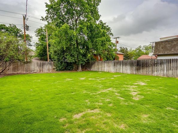 3908  Clarke Avenue , Fort Worth Texas 76107
