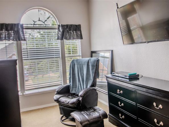 1013  Lilac Lane , DeSoto Texas 75115