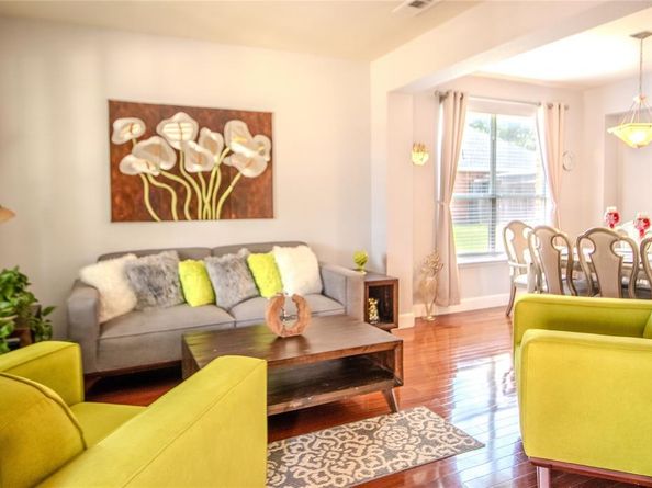 1013  Lilac Lane , DeSoto Texas 75115