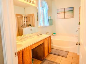 1013  Lilac Lane , DeSoto Texas 75115