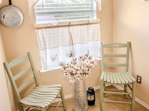 1013  Lilac Lane , DeSoto Texas 75115