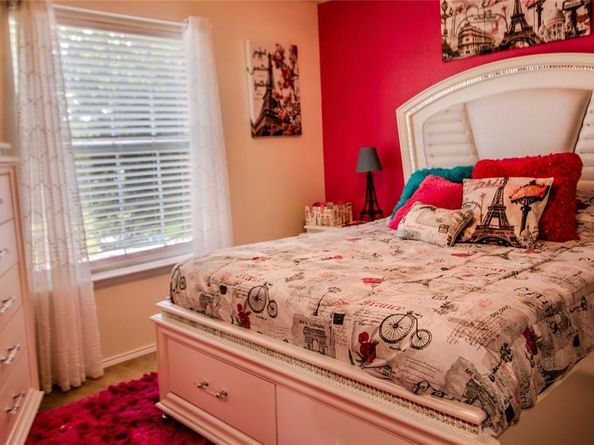 1013  Lilac Lane , DeSoto Texas 75115