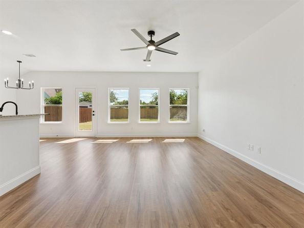 810  Ranch Road , Dallas Texas 75253