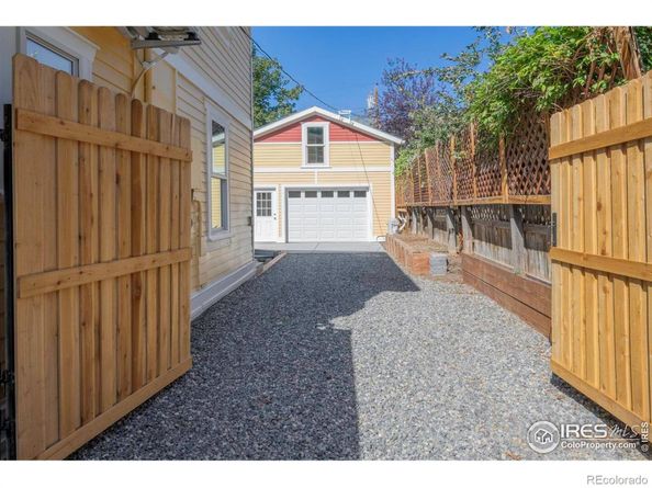 207 Lincoln Street, Longmont CO 80501