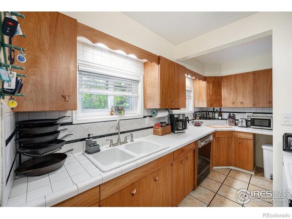 895 Vance Street, Lakewood CO 80214