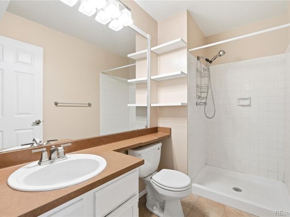 2007 S Rifle Street, Aurora CO 80013