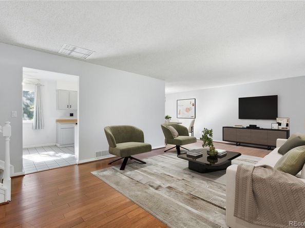 2007 S Rifle Street, Aurora CO 80013