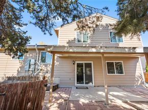 2007 S Rifle Street, Aurora CO 80013