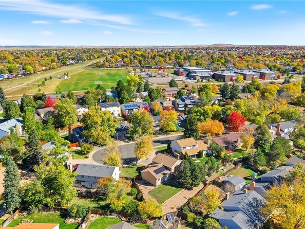 2007 S Rifle Street, Aurora CO 80013