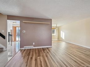 1583 S Dearborn Street, Aurora CO 80012