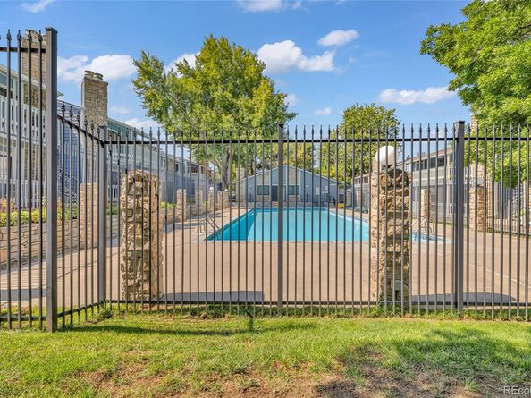 8335 Fairmount Drive 4107, Denver CO 80247