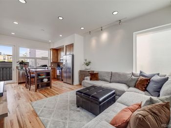 2607 W 24th Avenue