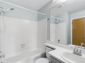 1653 S Blackhawk Way B, Aurora CO 80012
