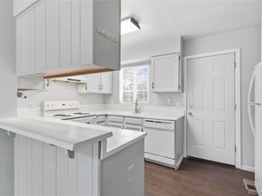 1653 S Blackhawk Way B, Aurora CO 80012