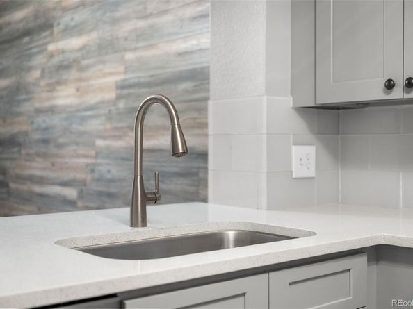 2575 S Syracuse Way H201, Denver CO 80231