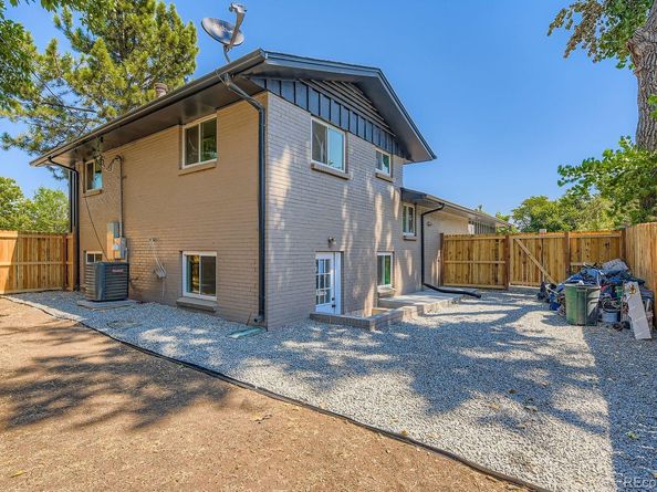301 S Newland Street, Lakewood CO 80226