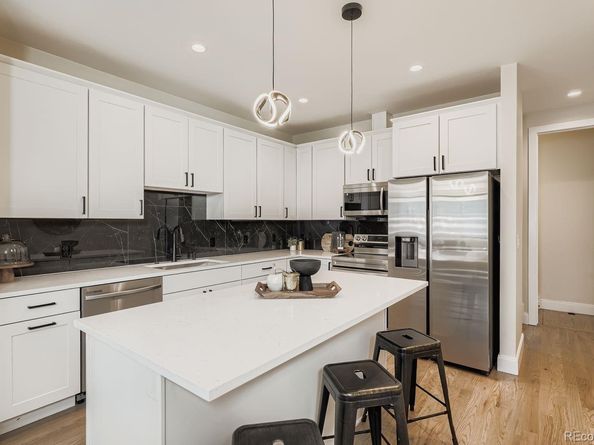 Undisclosed Address #2939032, Denver CO 80204