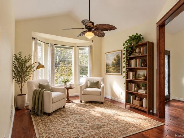 5704 S Genoa Court, Aurora CO 80015