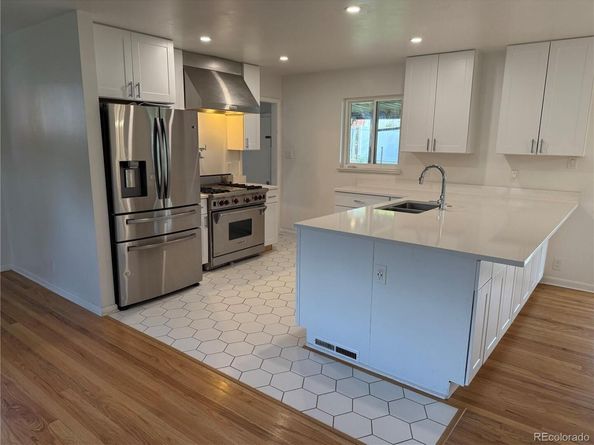 2574 S Dexter Street, Denver CO 80222