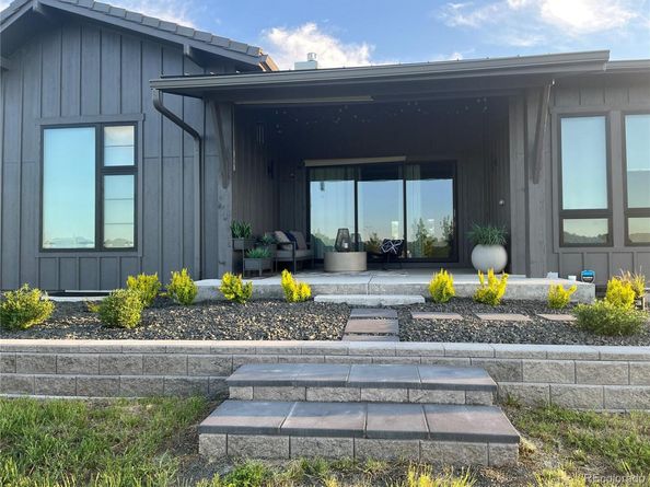 6736 S Flanders Court, Aurora CO 80016
