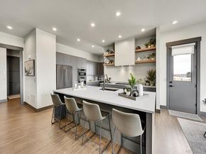 6736 S Flanders Court, Aurora CO 80016