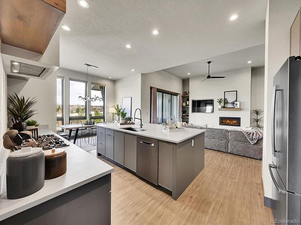6736 S Flanders Court, Aurora CO 80016