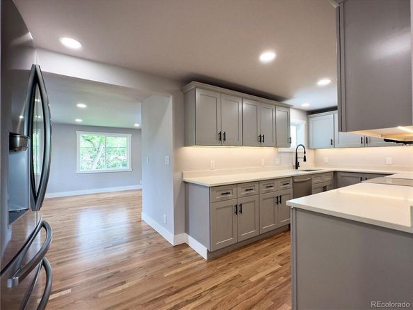 10025 W 8th Avenue, Lakewood CO 80215
