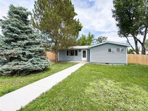 10025 W 8th Avenue, Lakewood CO 80215