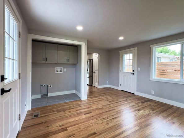 10025 W 8th Avenue, Lakewood CO 80215