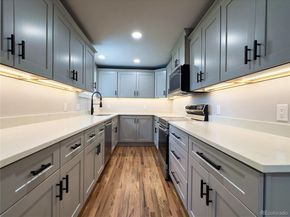 10025 W 8th Avenue, Lakewood CO 80215