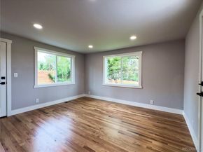 10025 W 8th Avenue, Lakewood CO 80215