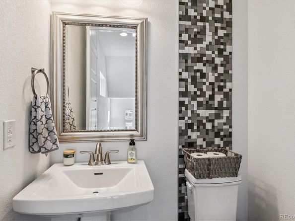 15763 E Broncos Place, Englewood CO 80112