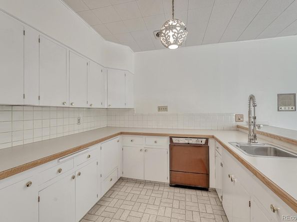 2630 S Wolff Way, Denver CO 80219