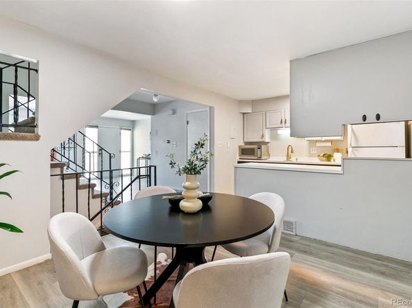 143 Oakland Court, Aurora CO 80011