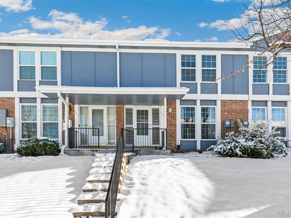 143 Oakland Court, Aurora CO 80011