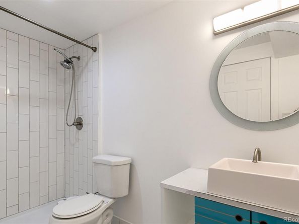 143 Oakland Court, Aurora CO 80011