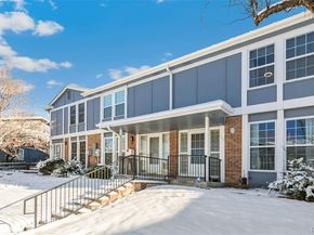 143 Oakland Court, Aurora CO 80011