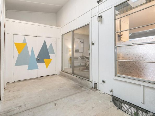 143 Oakland Court, Aurora CO 80011